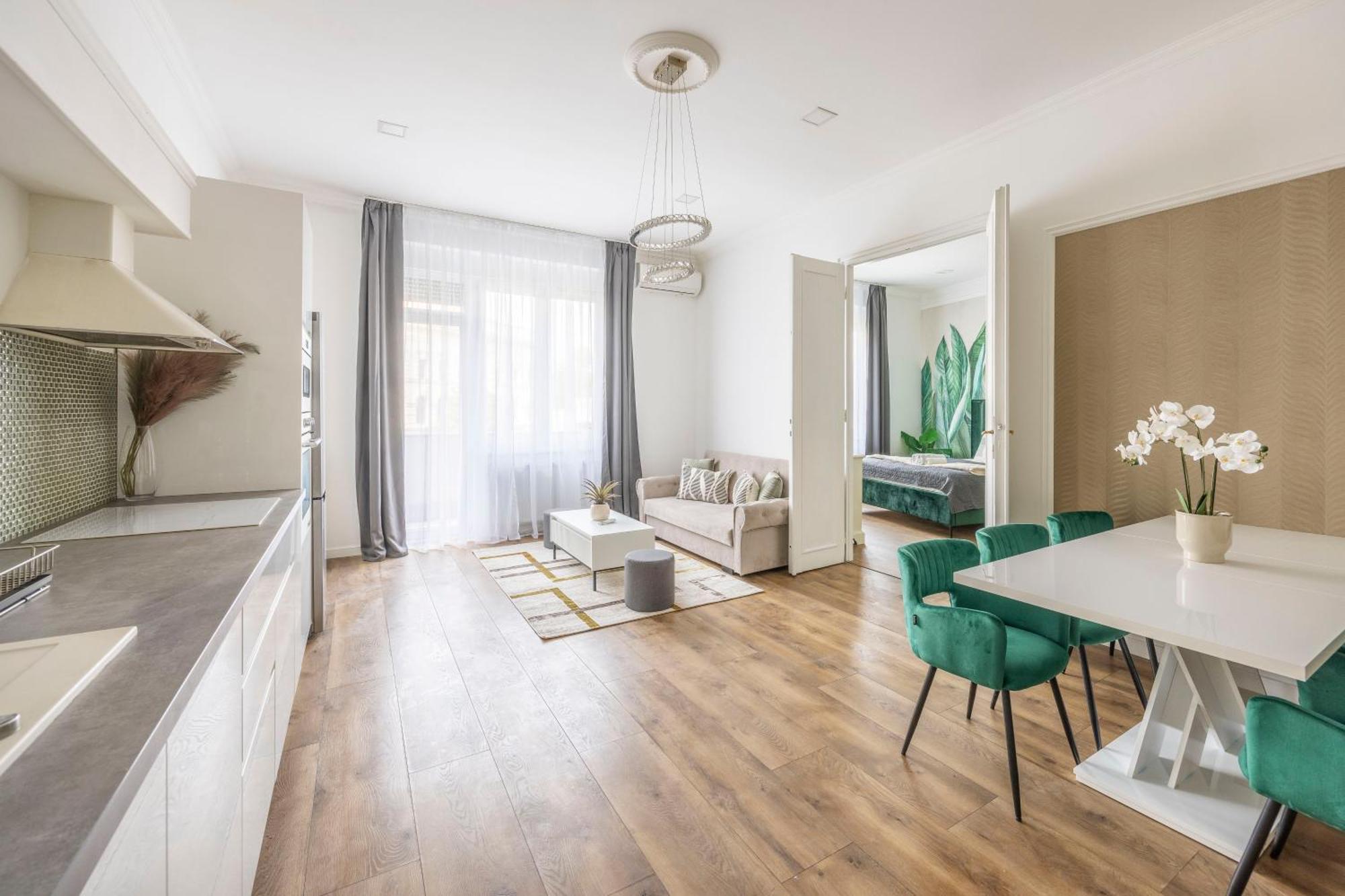 Luxy Spacious & Cozy With Balcony * Budapeszt
